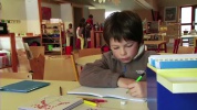 Montessori Avignon   Aide moi à faire seul.mp4